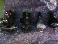 Alte und neue Servopumpe, alte und neue Bombe