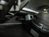 Die bei fast allen Klimakästen an oder gar schon durchgebrochenen Befestigungen von Unterdruckstellelement und seinem Gegenspieler, das Feder veranlasste mich diese Befestigungspunkte in Stahl zu bauen