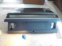 Zu guter Letzt noch die Foliatec Midnight Reflex Light Folie angebracht. Sieht fast genau aus wie Siglachrom finde ich, nur einen Tick dunkler. Der untere Teil des Lacks ist etwas matt da ich die Orangenhaut und Staubeinschlüsse rausgeschliffen habe. Bild ist vor dem polieren