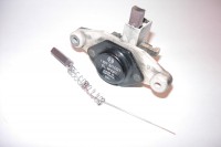 Spannungsregler mit neuen Schleifkohlen