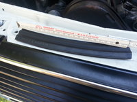 Abgeschnittenes Stück von 7H0 823 737 D