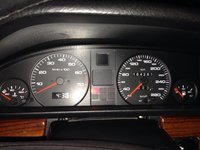 das ist ein Bild bei eingeschalteter Zündung. nur die Ladekontrolle leuchtet.