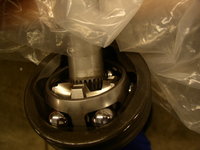 So sieht das neue Gelenk aus. Ergo, kein Verschleiß an den Flanken.