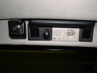 Dachhimmelhalter VFL über Rücksitzbank (bildet keine Einheit mit den Angsgriffen)