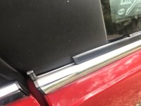 Fahrerseite, vorne: Ca 4cm verkürzt