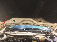 Kabeldurchführung Motorhaube