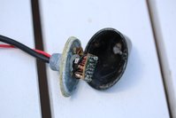 Antennenfuß aufgeschraubt