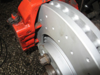 Das nicht mehr: Die äußeren Belagsführung liegen an.