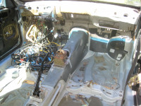 Kabelbäume bis zur Zentralelektrik ausgebaut