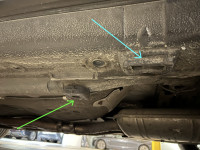 Audi 200 - Hebebuehne Punt Hinten.jpg