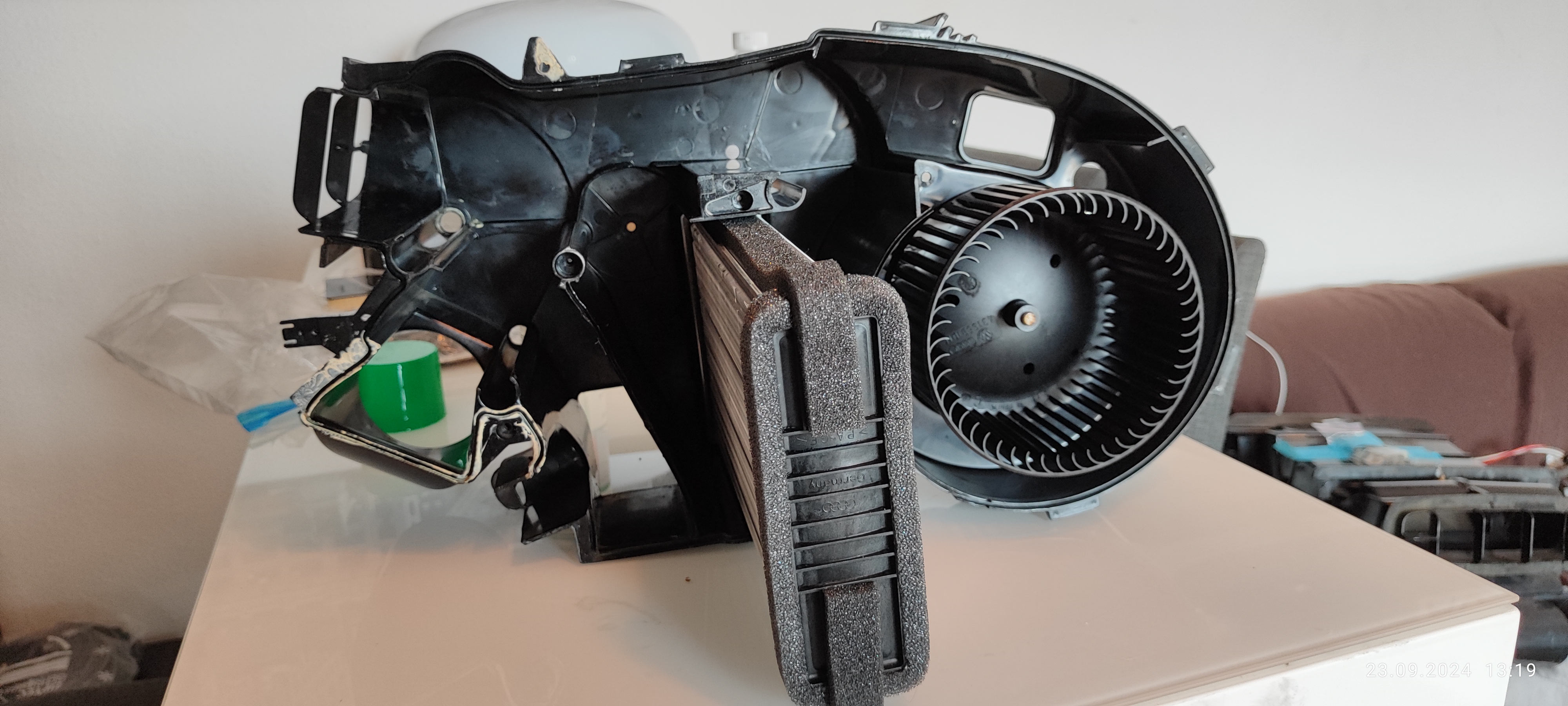 Heizungskasten saniert mit Wärmetauscher und Lüftungsmotor Neu