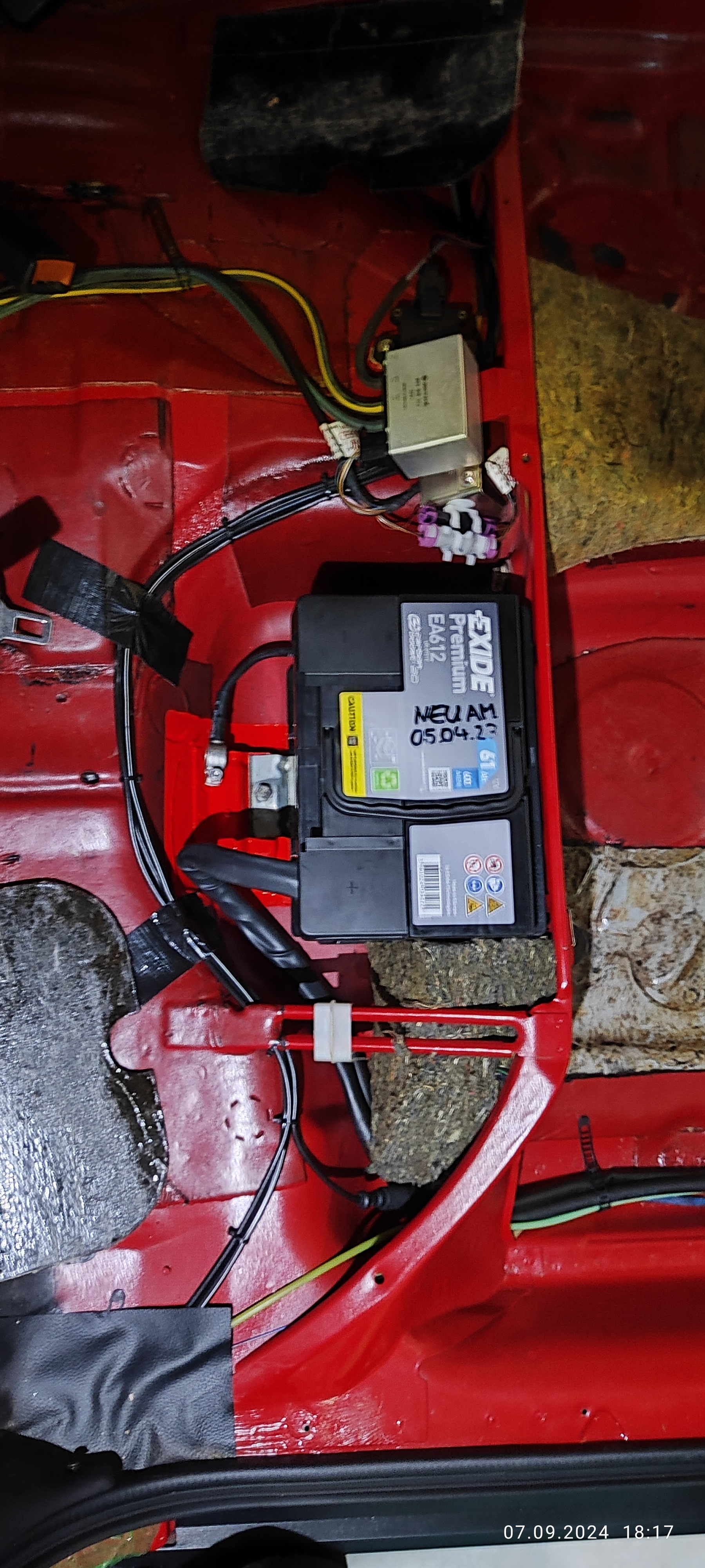 Plus-Hauptleitung, Verlauf zur Batterie nochmal geändert