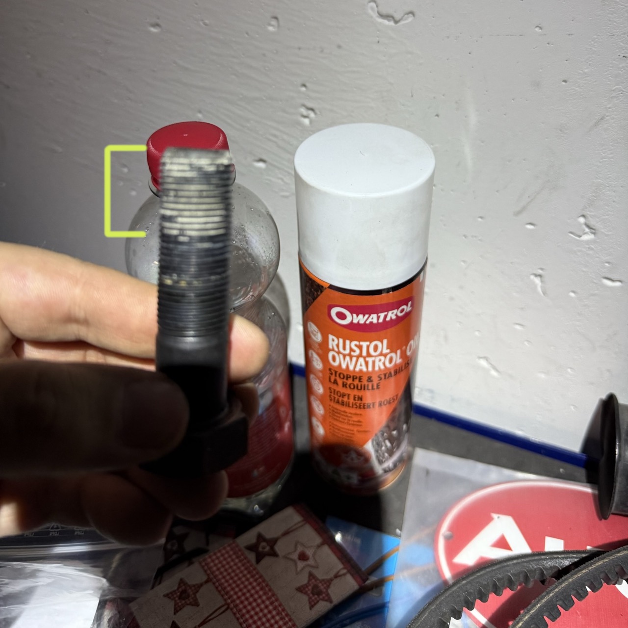 Audi 200 - Schwingungsdaempfer 6-kant Schraube ausgedreht.jpg