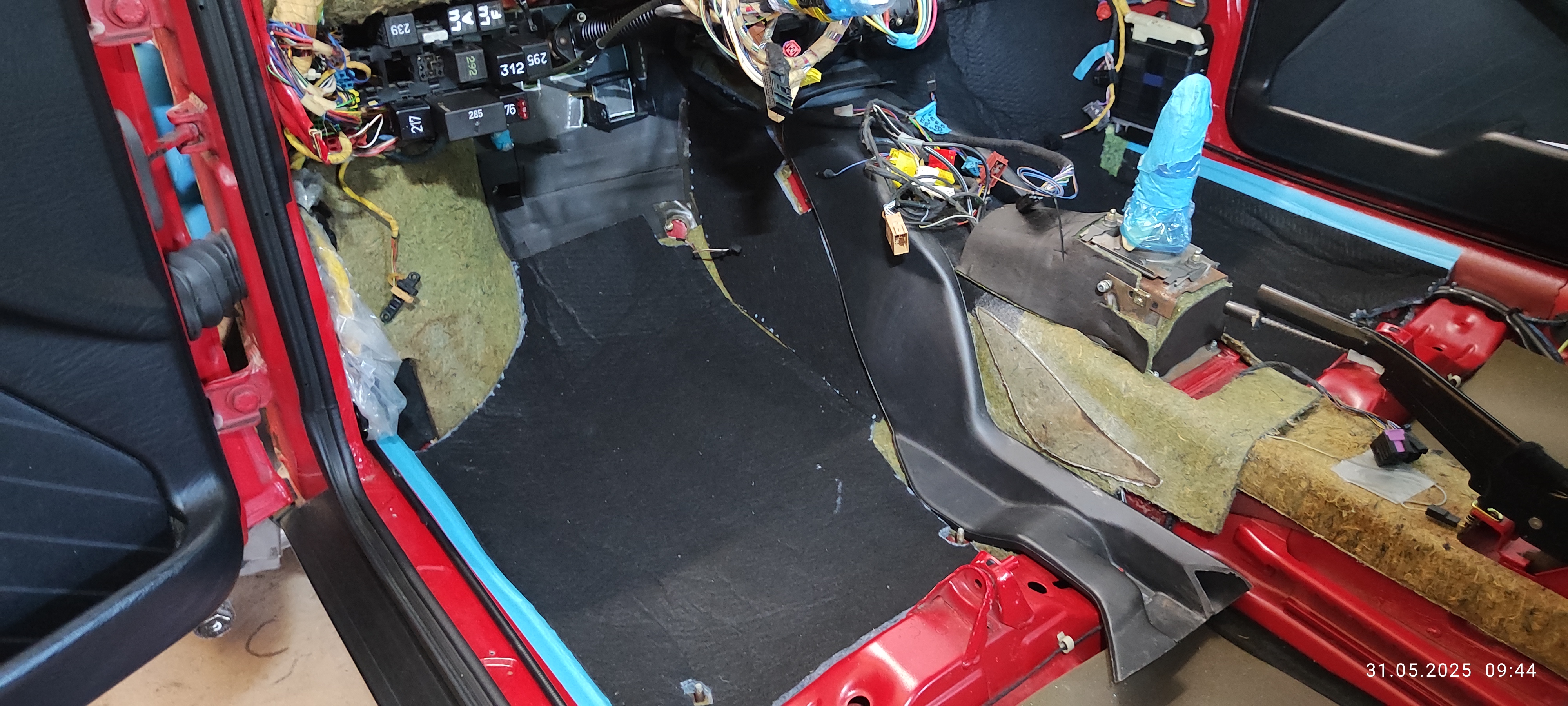 zusätzliche Dämmung Fahrer eingebaut