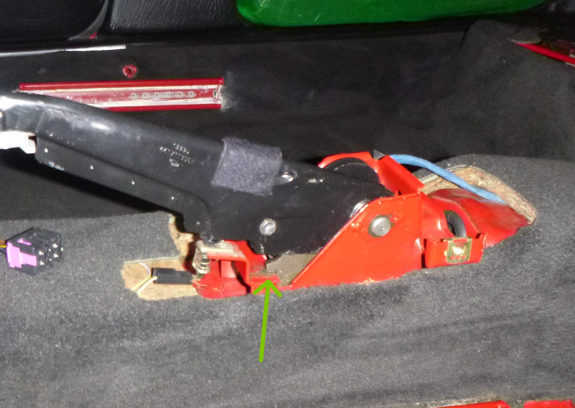 Handbremshebel mit Anschlag?